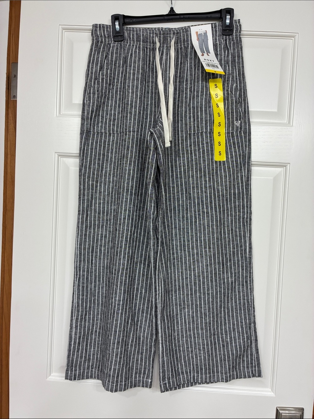 Roxy Black & White Pinstripe Cropped Wide-Leg Pants